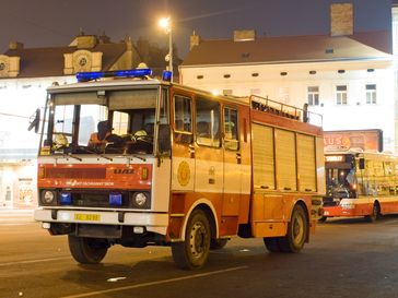 Tschechien: Feuerwehrfahrzeug in Prag
