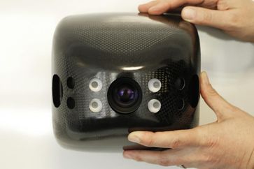 Die 3D-Kamera im Flugroboter erkennt aus sieben Metern Entfernung kleinere Objekte von 20 mal 15 Zentimeter.
Quelle: © Fraunhofer IMS (idw)