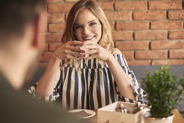 Emma Hathorn von Seeking.com verrät 6 Tipps für das erste Treffen mit einem Online-Date