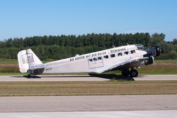 Eine JU-52 der Ju-Air aufgenommen 2012 auf dem Flugplatz Friedrichshafen