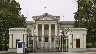 Russische Botschaft in Polen (Archivbild). Bild: Gettyimages.ru / Andrey Shevchenko