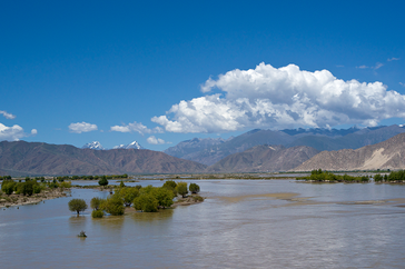 Sedimenttransport im Yarlung Zangbo bei Lhasa