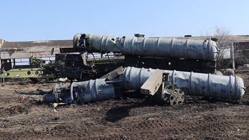 Zerstörtes Flugabwehrraketensystem vom Typ S-300 der ukrainischen Steritkräfte im Gebiet Charkow Bild: Russlands Verteidigungsministerium / Sputnik