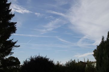 Chemtrails über Alsfeld am 18.10.2012