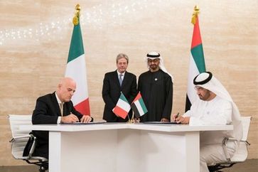 Die Abu Dhabi National Oil Company und Italiens Eni unterzeichnen historische Offshore-Konzessionsverträge