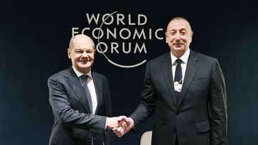 Olaf Scholz und Ilham Aliyev (2025)
