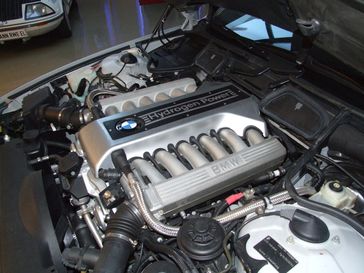 12-Zylinder-Wasserstoffverbrennungsmotor des BMW Hydrogen 7
