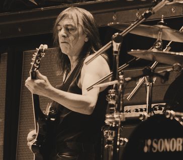 Malcolm Young (2010)