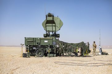 Die SatCom-Anlage sorgt für eine stabile Datenverbindung in die Heimat während der multinationalen Übung Blue Flag 2019 auf der Ovda Air Base in Israel, am 07.11.2019. Bild: Bundeswehr/Francis Hildemann Fotograf: Francis Hildemann