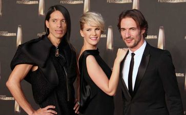 Jorge Gonzalez, Monica Ivancan und Hayo beim Deutschen Fernsehpreis 2012