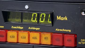 Botax80, der erste elektronische Bordrechner für DDR-Taxifahrzeuge Bild:MDR/Mediaakzent TV