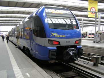 Das Unglücksfahrzeug ET 325 im Münchner Hauptbahnhof