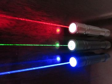 Laser (Farbe: Rot, Grün, blau)