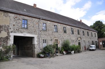 Gut Glüsig: Das barocke Haupthaus von der Hofseite