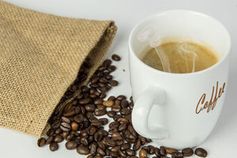 Kaffee: Debatte um Herzgesundheit neu entfacht. Bild: pixelio.de, Bernd Kasper