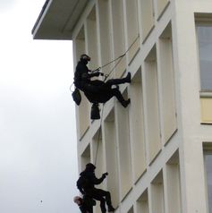 Ein Einsatz der GSG9: Schwer bewaffnet und gefährlich.