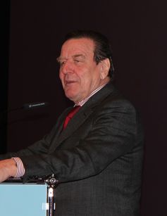 Gerhard Schröder 2013 in Wittmund
