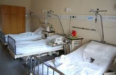 Patientenzimmer: Schmutzwäsche oft problematisch. Bild: pixelio.de, by-sassi