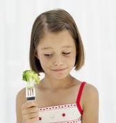 Grün und auch noch bitter - bei Kindern kommt Brokkoli meistens nicht gut an. Bittere Geschmacksnoten lernen wir erst mit zunehmender Verzehr-Erfahrung zu schätzen. Bild: ttz Bremerhaven