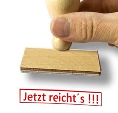 Jetzt reicht's: Zu viel Werbung macht wütend. Bild: pixelio.de/Thorben Wengert