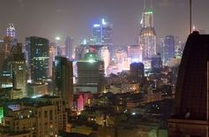 Shanghai: Wirtschaft boomt. Bild: pixelio.de, Ralf Hanke