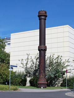 Der 1921 gebaute Ammoniak-Reaktor der Badischen Anilin- und Sodafabrik befindet sich heute auf dem Gelände des Karlsruher Instituts für Technologie