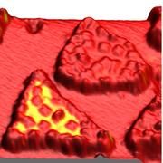 Rastertunnelmikroskopie-Aufnahme (50x50nm2) organischer Moleküle. Die Färbung zeigt die unterschiedliche Spin-Ausrichtung an. Bild: CFN)