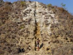 Wissenschaftliche Untersuchung an Sedimenten des Malawi-Rifts. Bild: bik-f.de