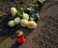Grab: Tote führen Online-Leben bald weiter.  Bild:: pixelio.de, Anne)