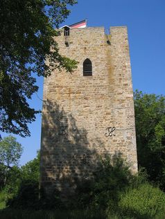 Aussichtsturm der Burg Achalm Bild: By Pluriscient (own work by Pluriscient) [Public domain], via Wikimedia Commons