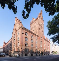 Der Bayerische Verfassungsgerichtshof ist im Neuen Justizgebäude in München untergebracht.