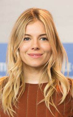 Sienna Miller (2017)