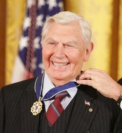 Andy Griffith im Jahr 2005, als er die Presidential Medal of Freedom erhielt