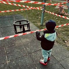 Kinder werden weltweit von Staat und Eltern mißhandelt aus Angst vor einem natürlichen Virus (Symbolbild)