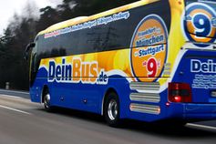 DeinBus.de unterwegs. Seitenansicht. Bild: DeinBus.de