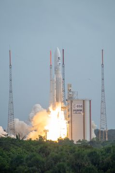 Erfolgreicher Start von JUICE mit einer Ariane 5 Rakete ab Kourou. ©ESA - M. Pédoussaut