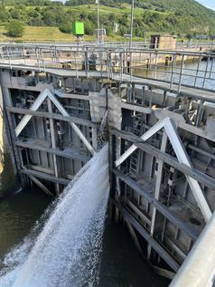 Tor der Schleuse St. Aldegund Bild: Polizei