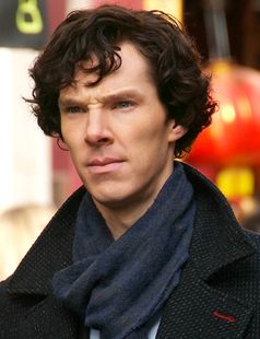 Benedict Cumberbatch bei den Dreharbeiten zur Serie Sherlock im Jahr 2010