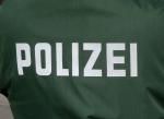 Deutsche vertrauen am ehesten der Polizei. Bild: Dieter Schütz / PIXELIO
