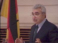 Fatih Birol im November 2008 in Berlin Bild: Shoshone / de.wikipedia.org