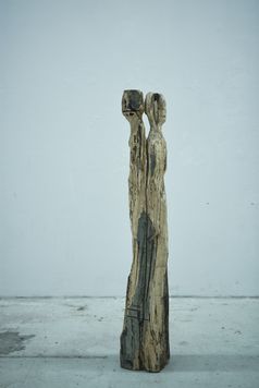 Araiké Treccani Da Silva: Ibeji, wooden sculpture Bild: Araiké Treccani Da Silva Fotograf: Marc Haffner