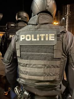 Unter Federführung der niederländischen Polizei gelang es, einen internationalen Drogenring beidseits der Grenze zu zerschlagen.
Bild: Politie Niederlande