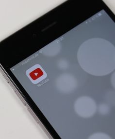 YouTube: Starke Kontrollen gegen Extremisten. Bild: Digitalpfade, pixabay.com