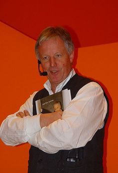 Jürgen Fliege bei einer Buchpräsentation in Ulm. Bild: Dappes at de.wikipedia