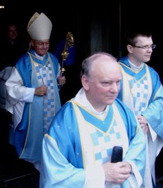 Bischof Algermissen bei der Marienwallfahrt in Trutzhain 2010