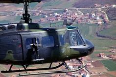 Hubschrauber über dem Balkan. Bild: Luftwaffe