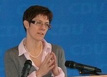 Annegret Kramp-Karrenbauer Bild: Woview7 / de.wikipedia.org