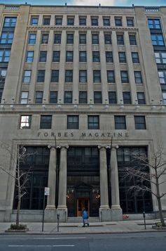 Bild: Das Forbes-Gebäude an der Fifth Avenue in New York City