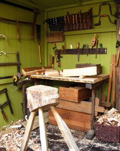 Holzverarbeitung, Schreinerei, Handwerk (Symbolbild)