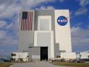 	  Ehemals größtes Gebäude der Welt: Im Vehicle Assembly Building (VAB) wurden die Saturn-V-Mondraketen aufrecht zusammengesetzt. Bild: ZDF und Carolina Nicodem